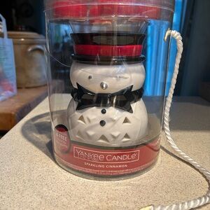 Yankee Candle Snowman with Black Hat and Bow Tie